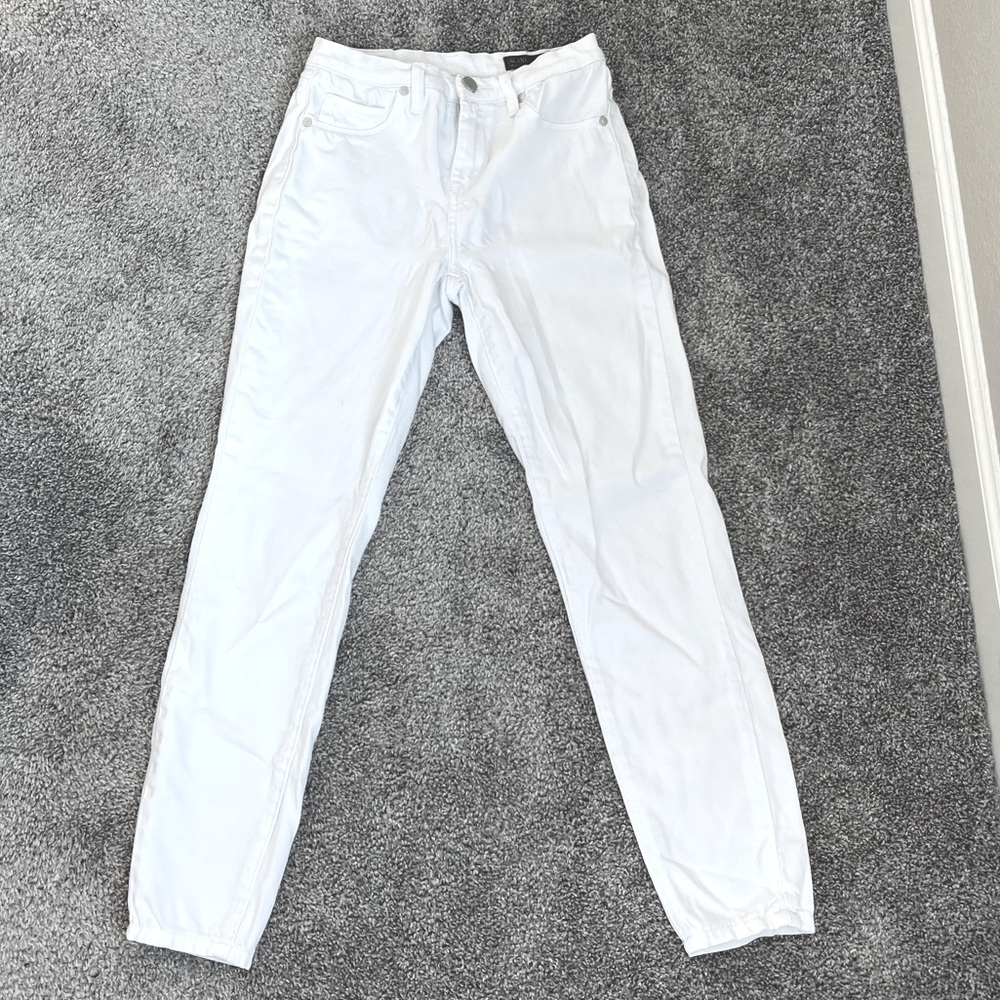BLANK NYC high rise white jeans size 26-like new